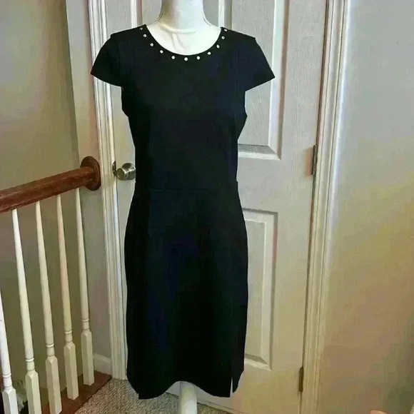 ⭐️Michael Kors NWT Gold Studded Scoop Neck Black Cap Sleeve Dress Size Medium⭐️ - Picture 2 of 11